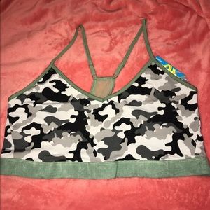 Women’s camouflage plus size sports bra